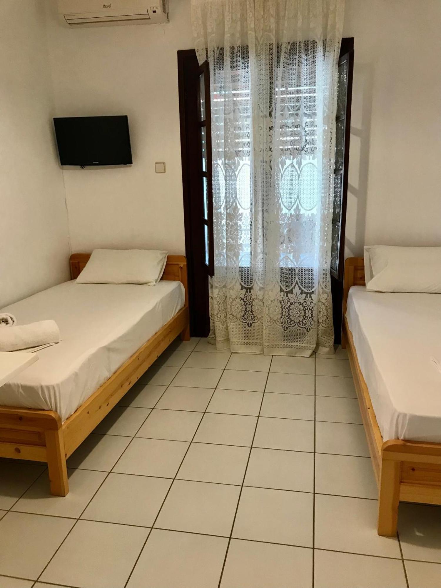 Nikos & Panagiota Apartment วูร์วูรู ภายนอก รูปภาพ
