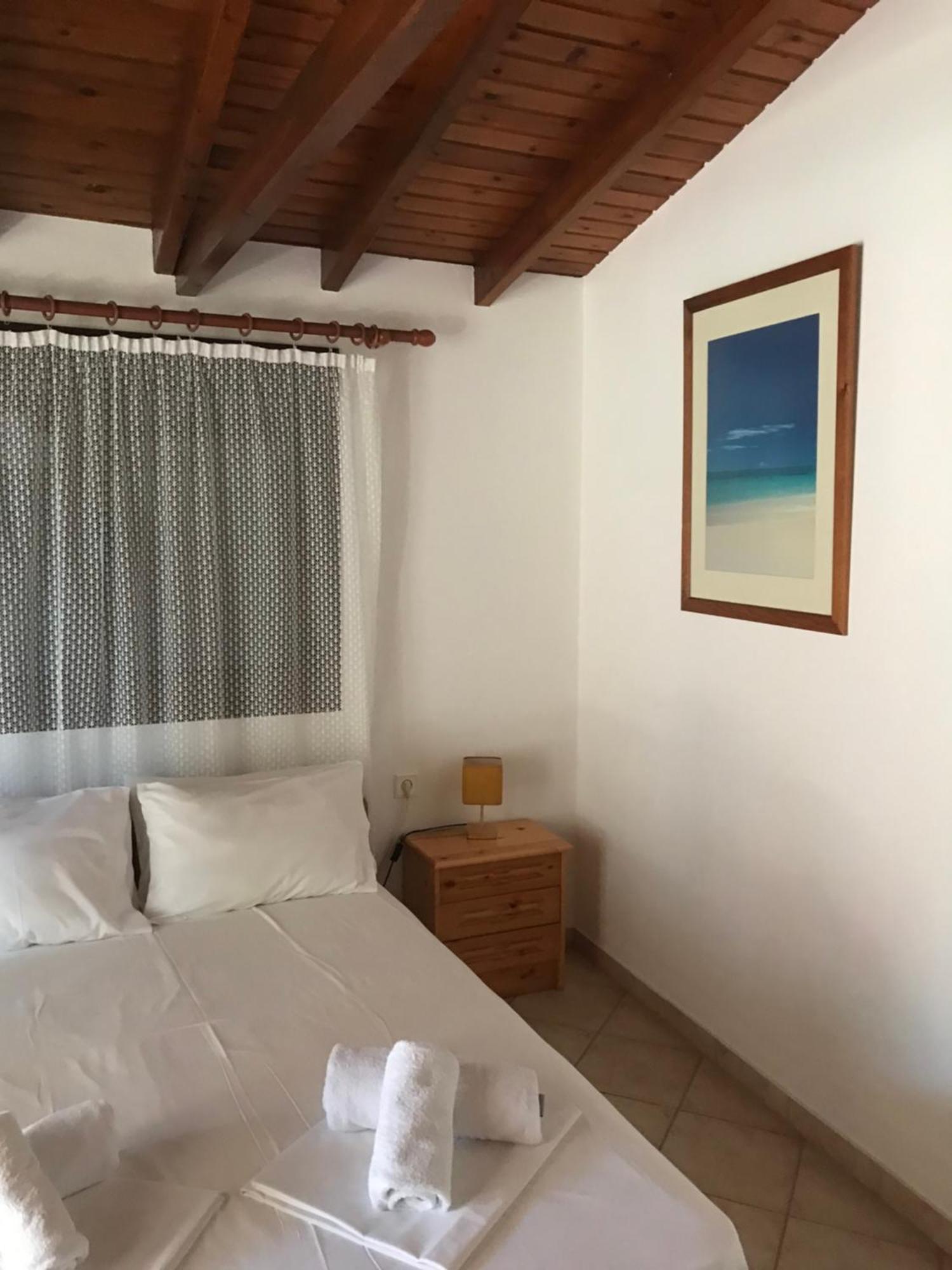 Nikos & Panagiota Apartment วูร์วูรู ภายนอก รูปภาพ