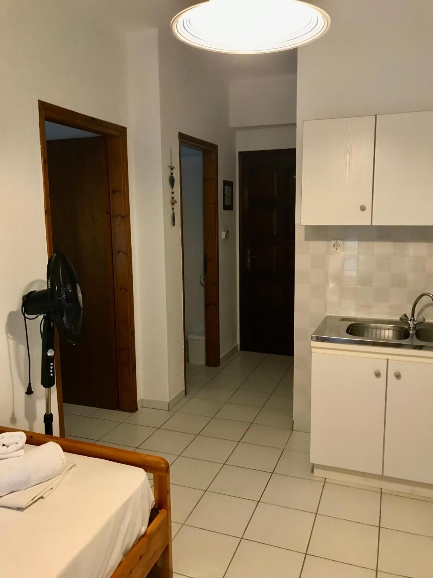 Nikos & Panagiota Apartment วูร์วูรู ภายนอก รูปภาพ