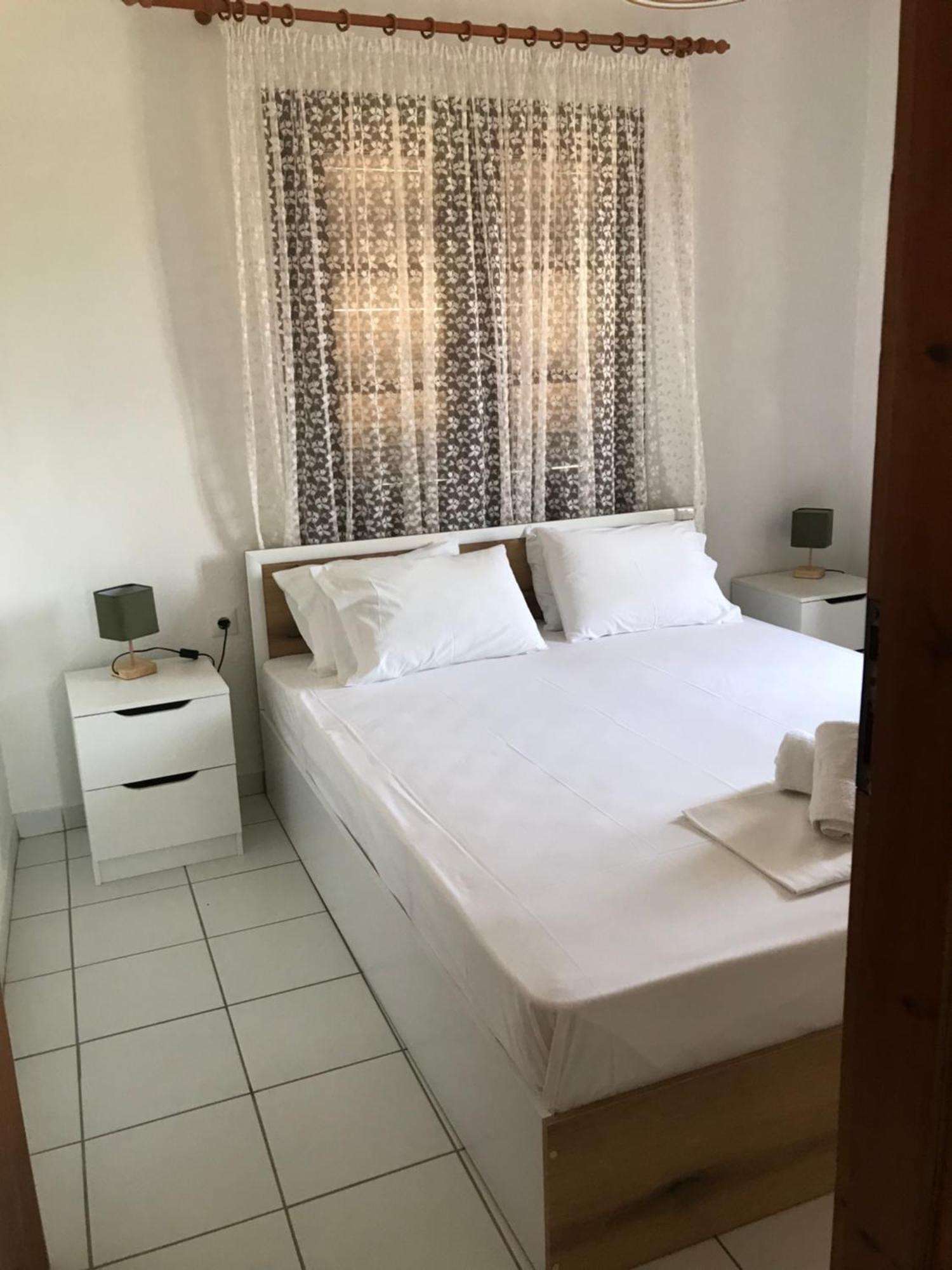 Nikos & Panagiota Apartment วูร์วูรู ภายนอก รูปภาพ