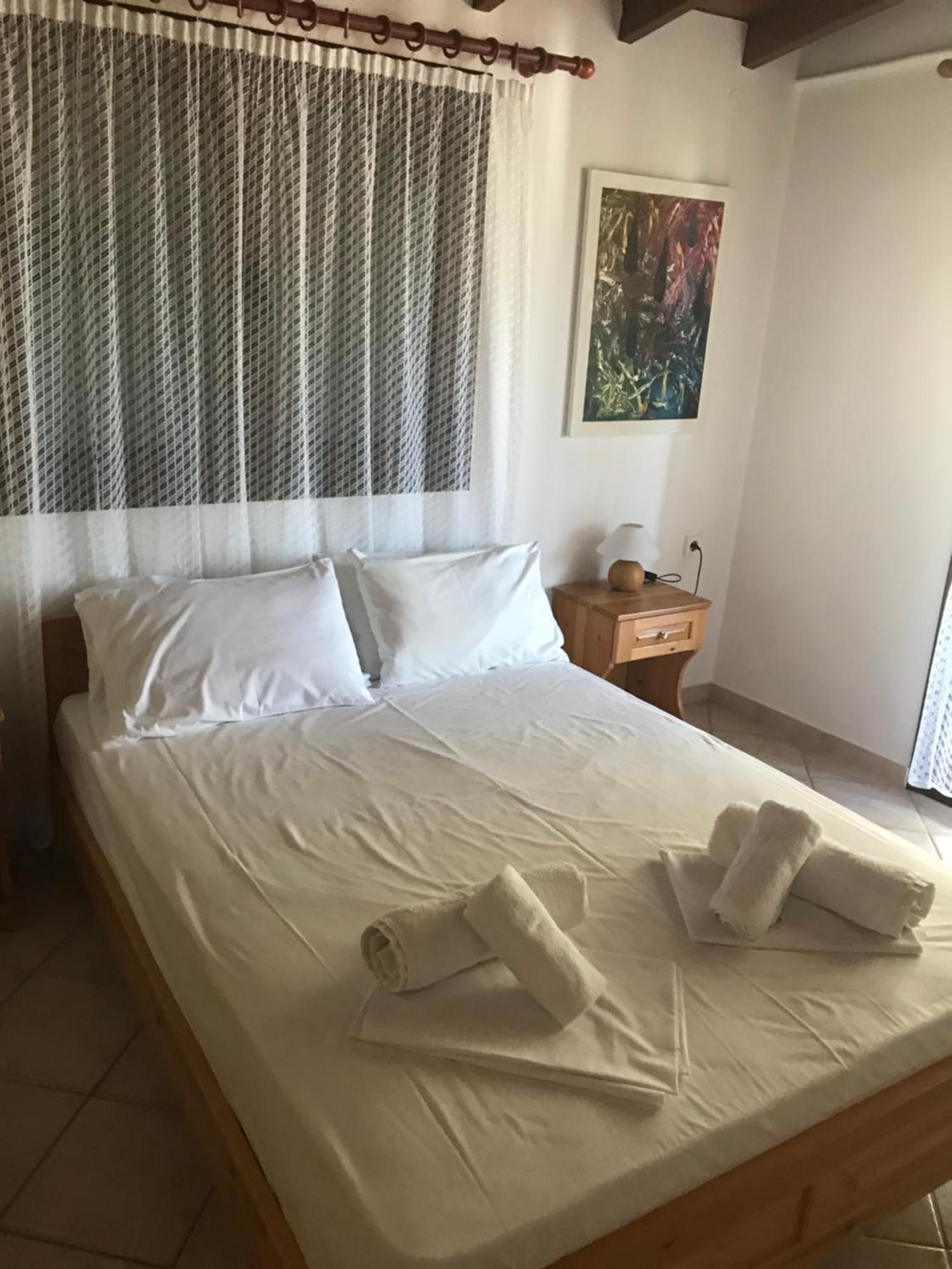 Nikos & Panagiota Apartment วูร์วูรู ภายนอก รูปภาพ