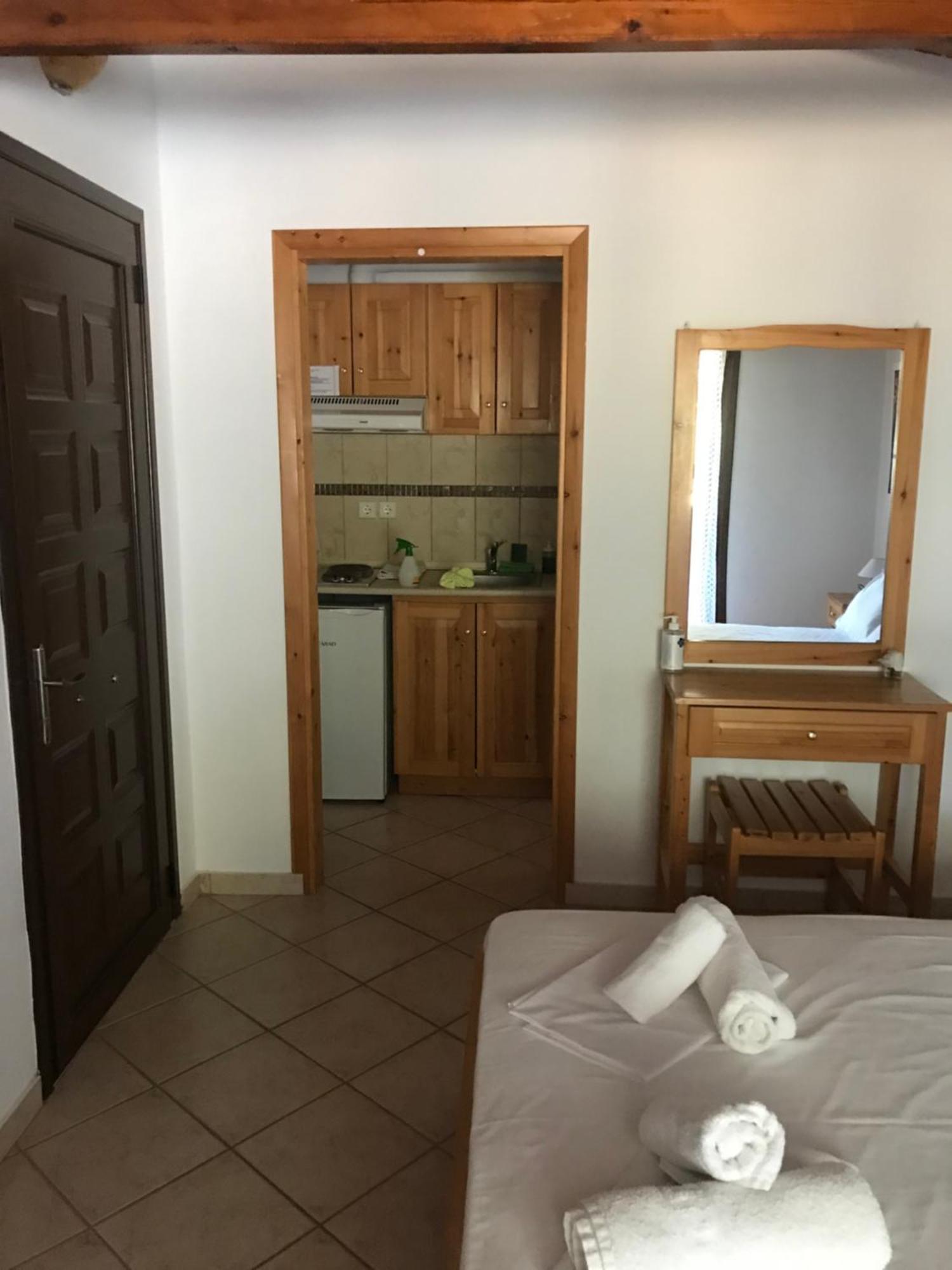 Nikos & Panagiota Apartment วูร์วูรู ภายนอก รูปภาพ