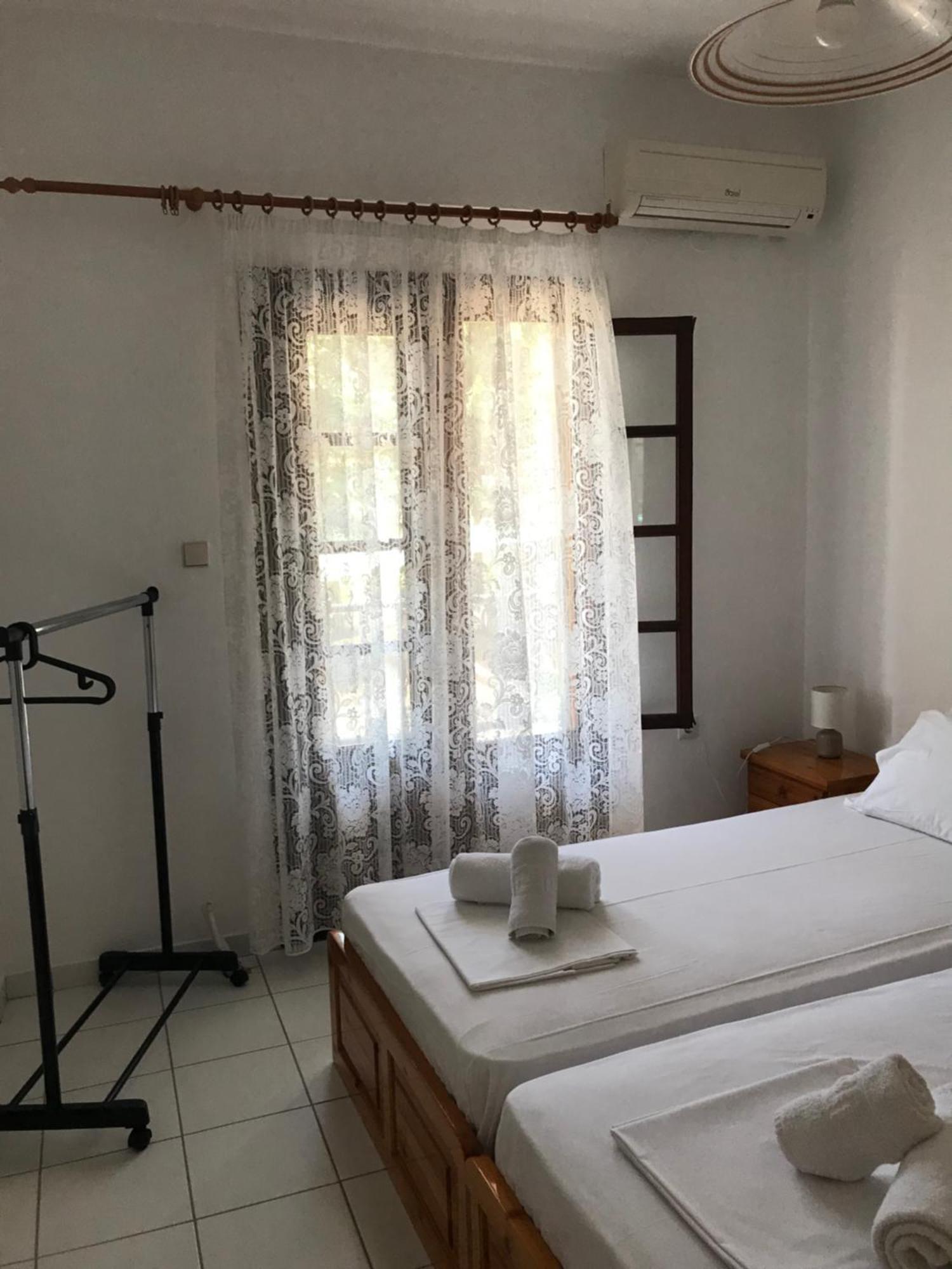 Nikos & Panagiota Apartment วูร์วูรู ภายนอก รูปภาพ