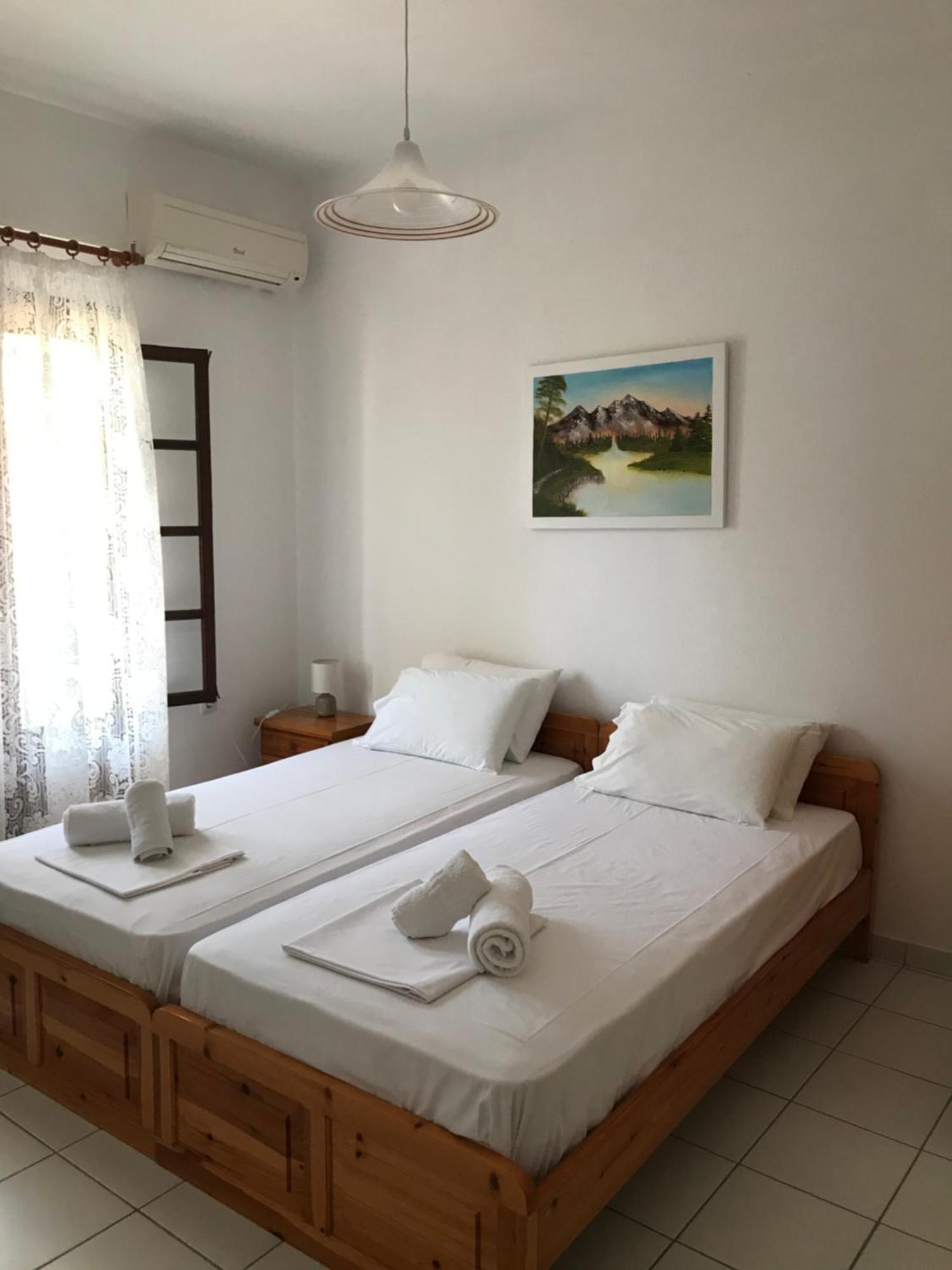 Nikos & Panagiota Apartment วูร์วูรู ภายนอก รูปภาพ