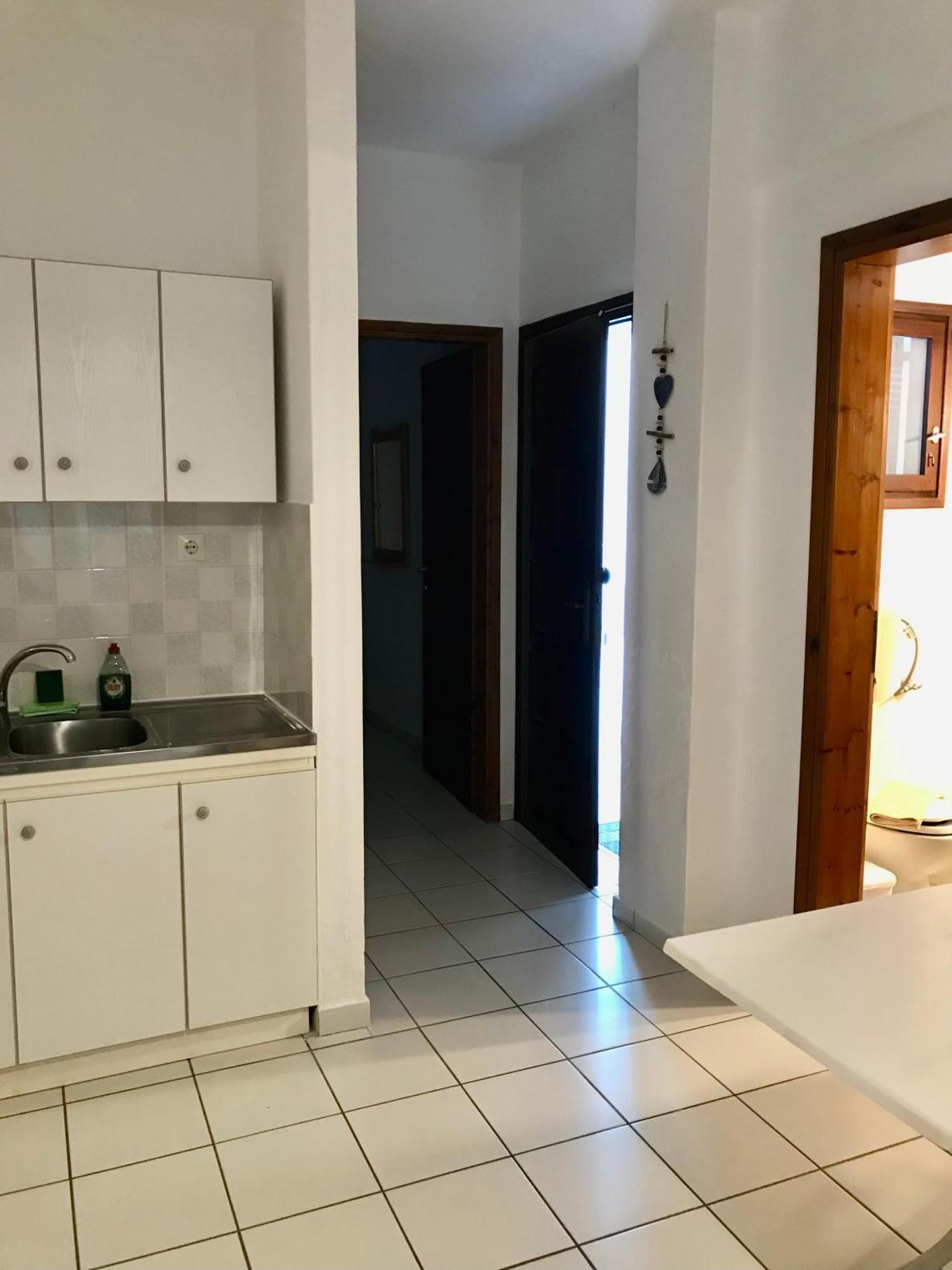 Nikos & Panagiota Apartment วูร์วูรู ภายนอก รูปภาพ